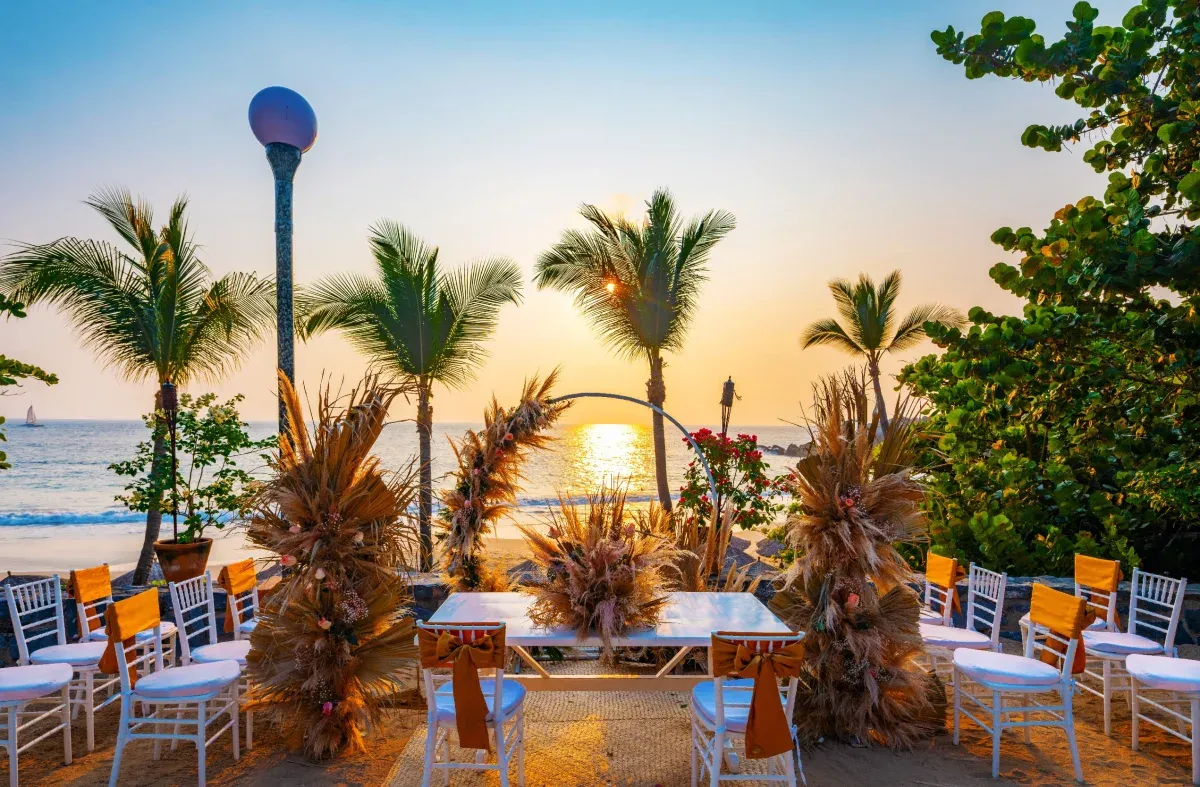 Brisas Ixtapa & Azabache Weddings