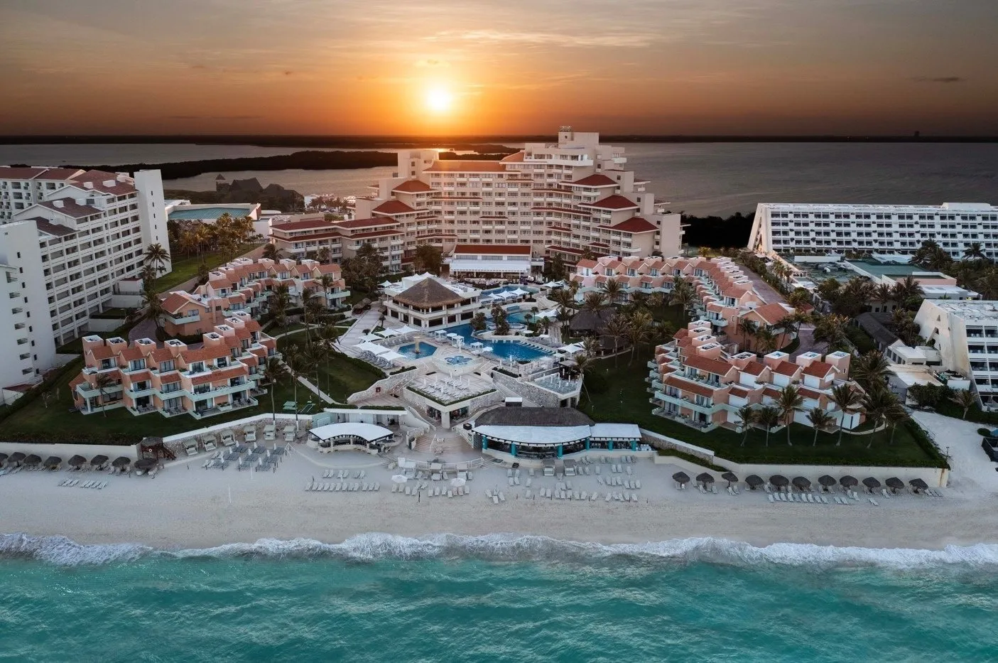 Wyndham Grand Cancun 